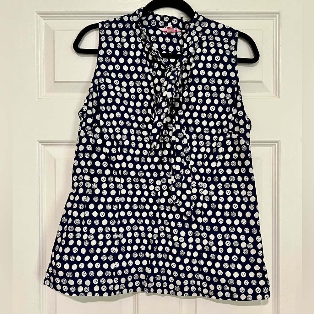 Lilly Pulitzer Sleeveless  Lemon Lime Print Navy Blue Blouse Tie Neck Size 12 **